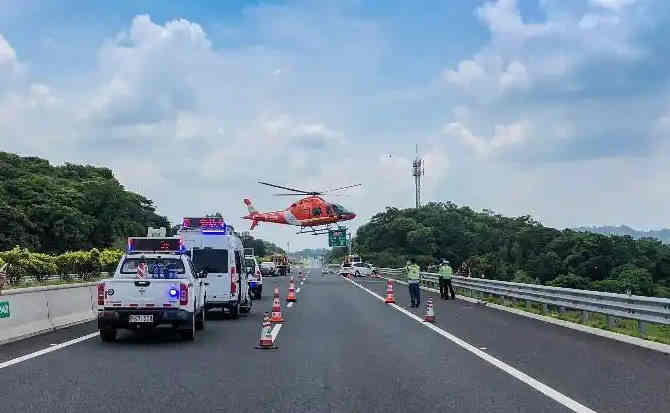 蒙阴高速公路汽车救援案例